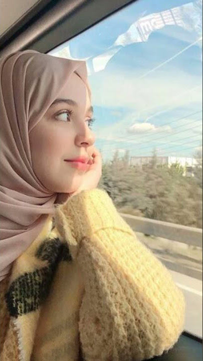 gadis cantik mulus di dalam kereta #story