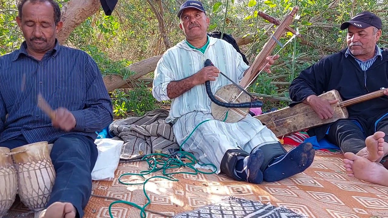 صوامت امازيغية :استارا ن رباب مع روايس ايت ميلك بالعين بوتبوقالت