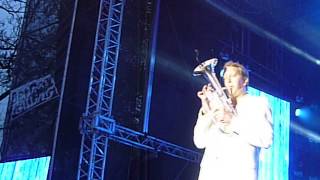 Ylvis in Bergen,Carless Whisper (full)