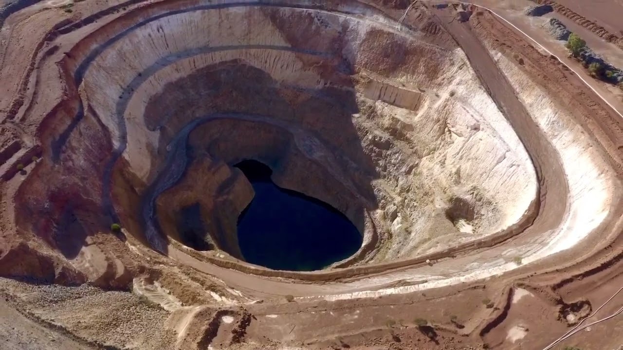 Mount Magnet aerial view