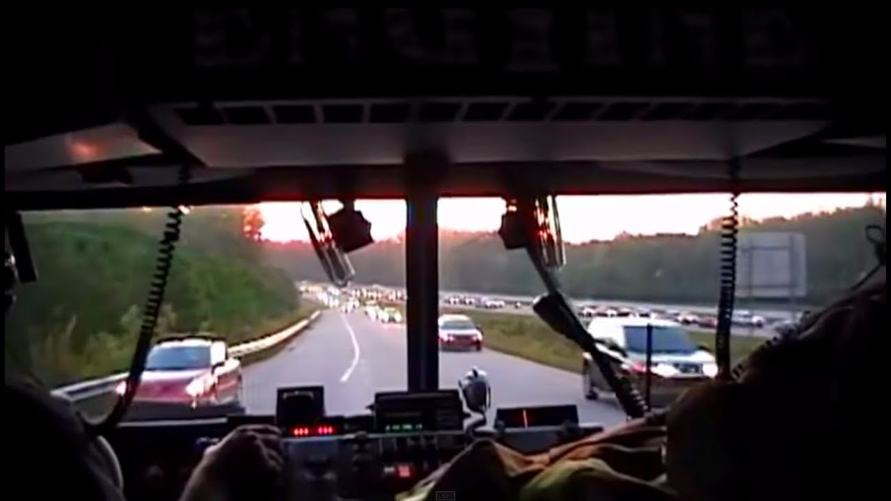 Engine 1 Responding to an Accident (AWESOME Driving)