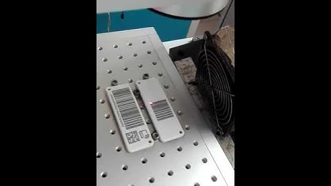 KHẮC LASER MÃ VẠCH MÃ QR CODE LÊN NHỰA