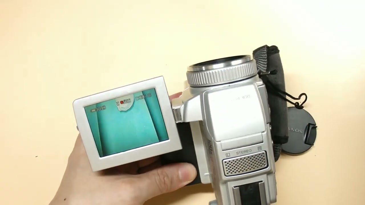 🎞️ **SONY DCR-PC110 | MiniDV 數位攝影機** 🥈 - YouTube