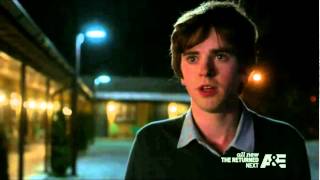 Bates Motel S3E09 Norman and Norma