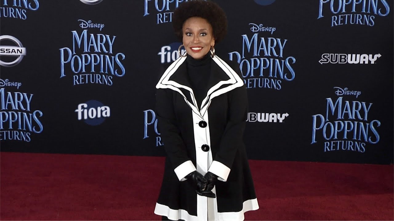 celebrity family feud Jennifer Lewis 