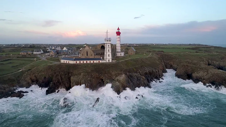 La Bretagne vue du ciel - Houle d'hiver  la Pointe...