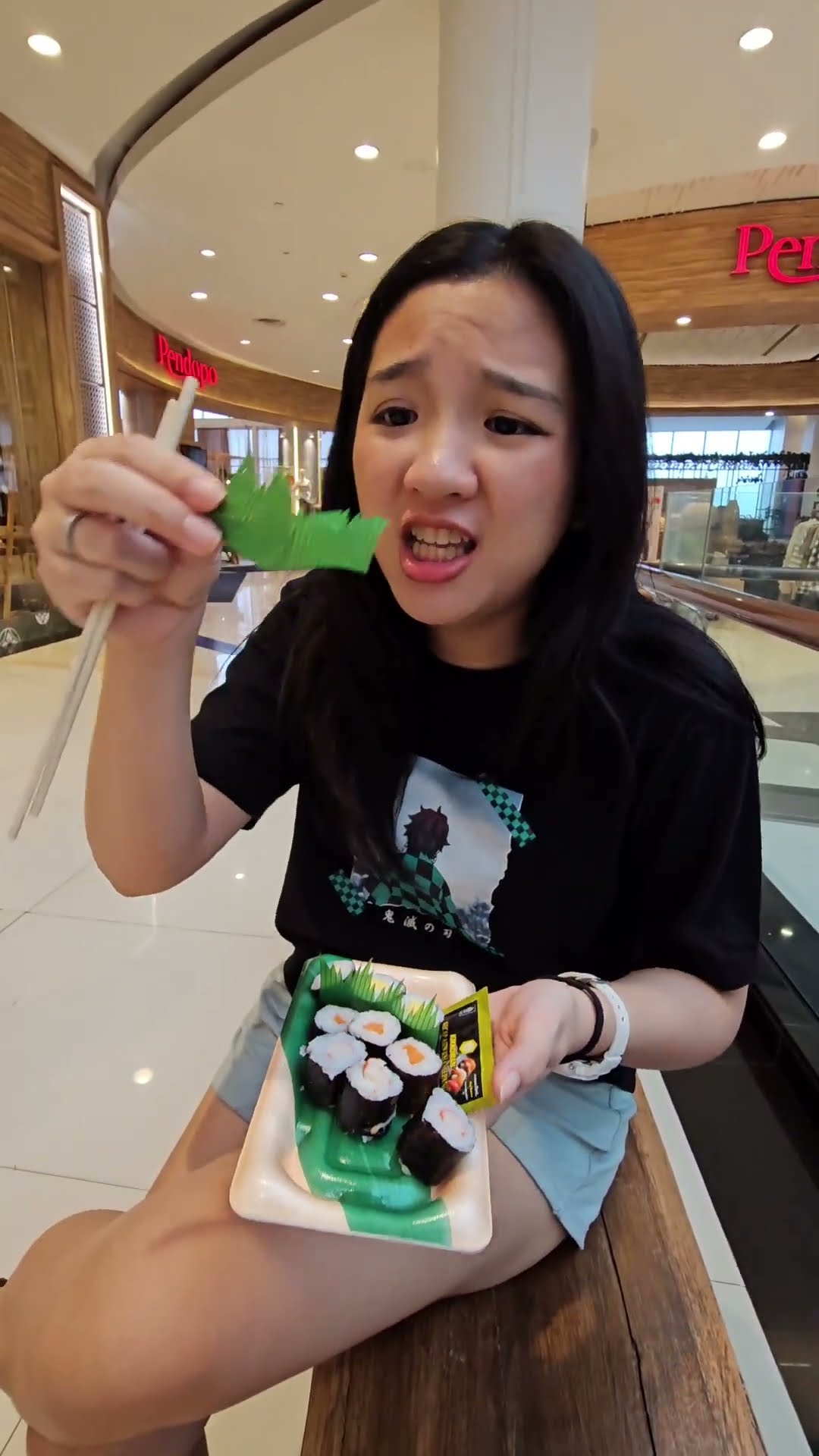 ISTRI DITIPU TUKANG SUSHI DI MALL?!