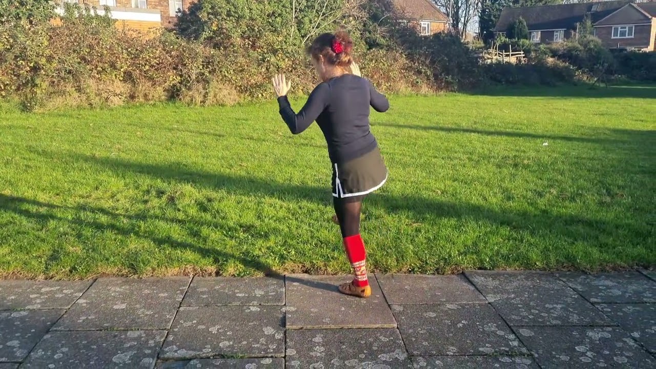 13. КОТЛЕНСКА РЪЧЕНИЦА/ Kotlenska ruchenicа-  урок по народни танци