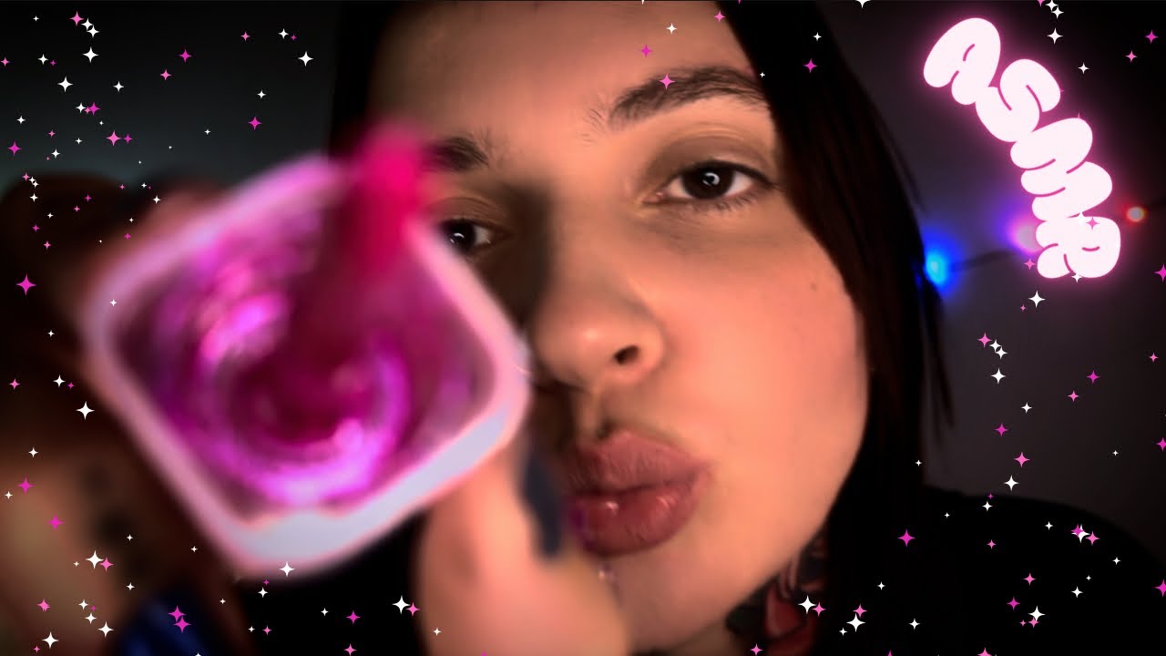 ASMR CASEIRINHO ~ TE MAQUIANDO (sons relaxantes + sussurros + tappings ) 