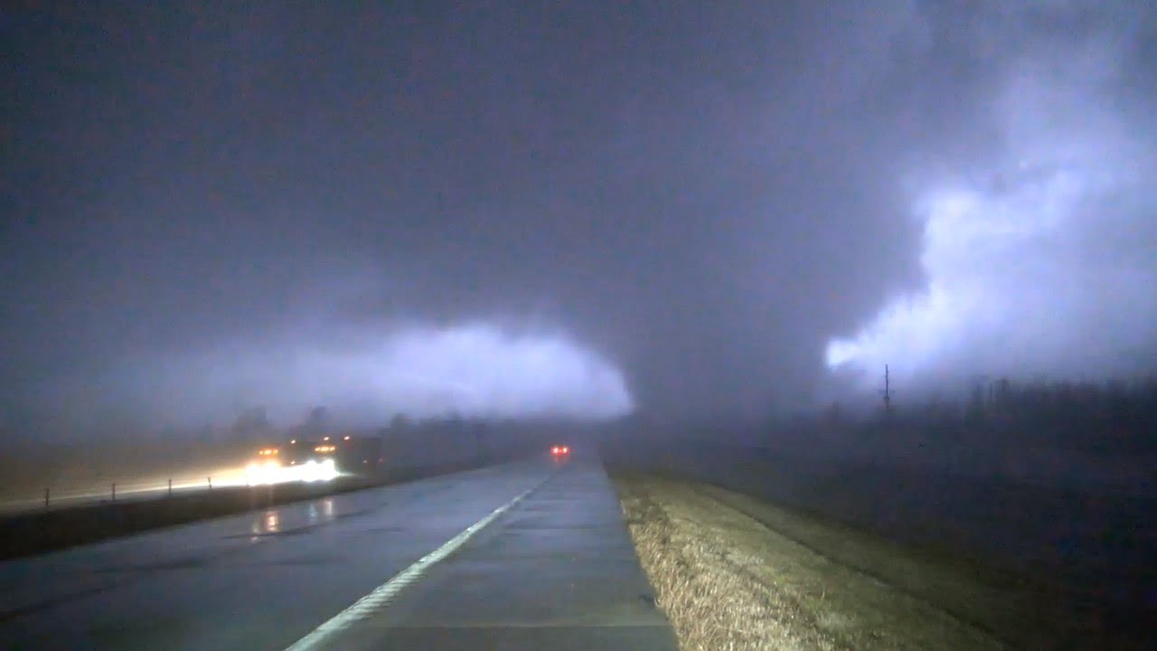 CLOSE RANGE Intercept Of The Famous EF4 Mayfield Kentucky Tornado close-range-intercept-of-the-famous-ef4-mayfield-kentucky-tornado