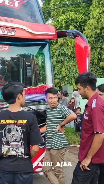 Download lagu STORY WA BUS TUNGGAL JAYA 'RED VELVET' x 'GREEN EARTH' #shorts