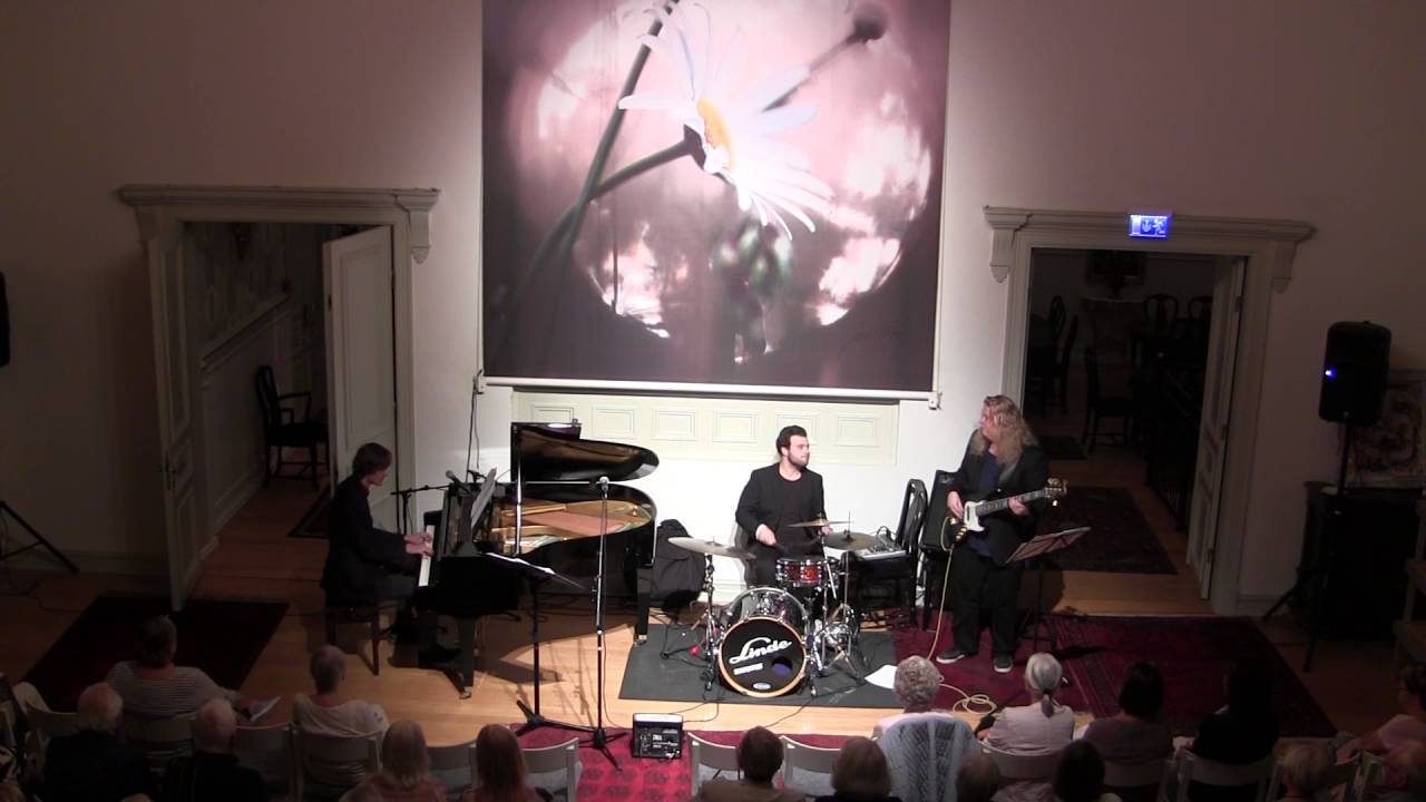 Watch Anitras Dans Boogie - David Carbe Trio on YouTube Watch Anitras Dans Boogie - David Carbe Trio on YouTube