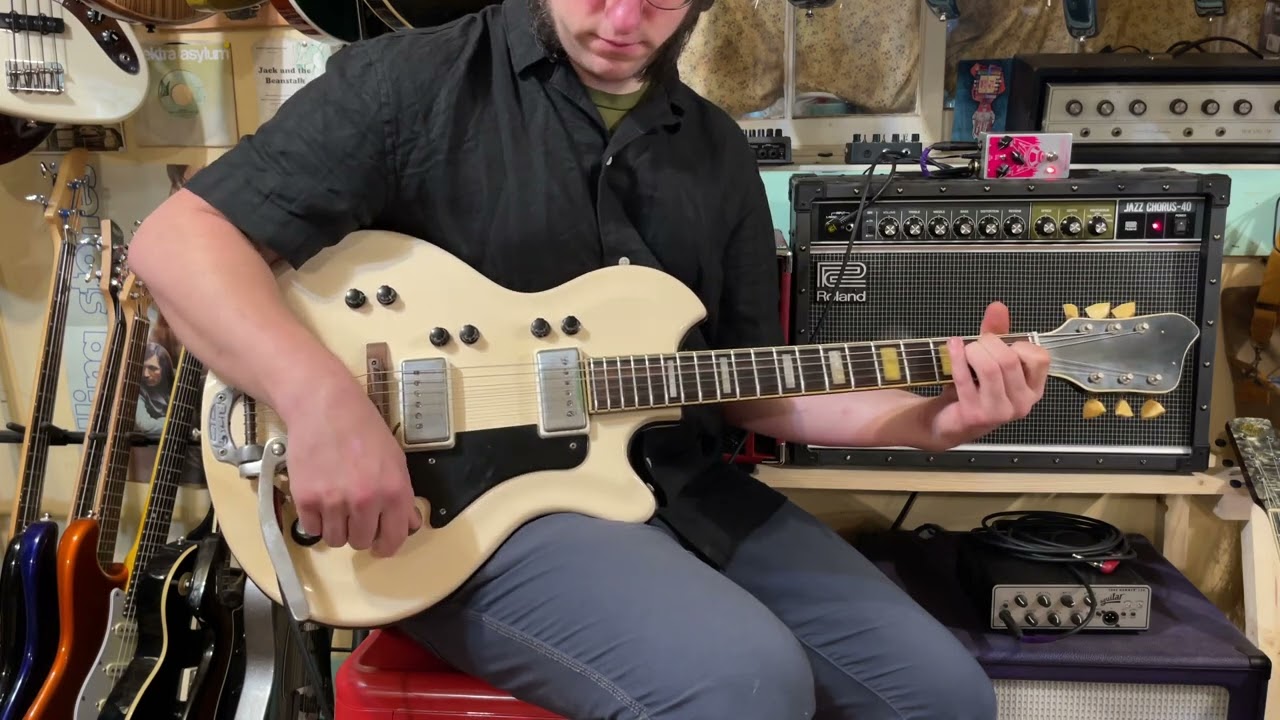 1960s Supro Martinique Deluxe (National/Valco) semihollow electric guitar