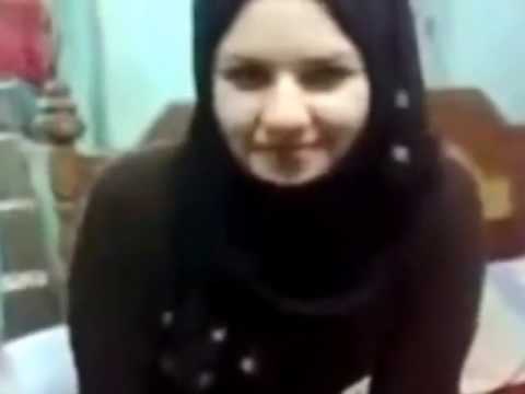 بوس واحضان وتقطيع شفايف كلام يهيج وبتقله انا تعبانه يا محمد