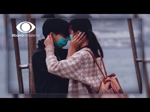 Vídeo: Dia Internacional Do Beijo Sem Menos Beijos Para O Coronavírus