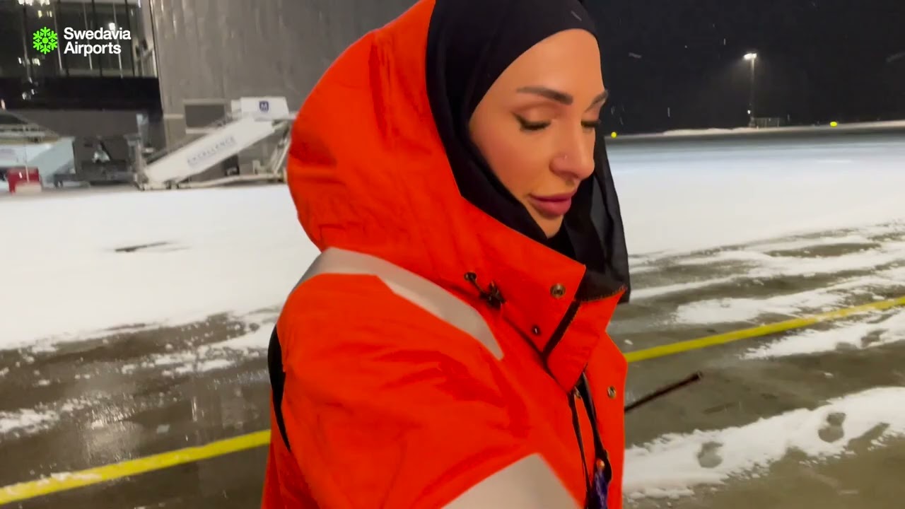 Vi på flygplatsen | Nour, flygkoordinator