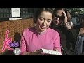 Kris TV: Kris reads her fortune at the Japanese temple