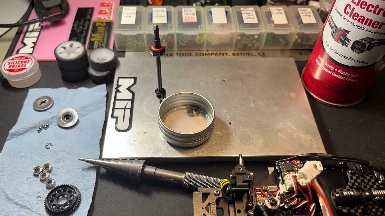 Fast Eddies Ceramic Bearings Front wheel bearings Spin Test miniz