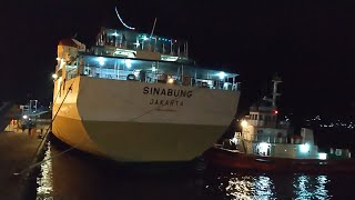 KM. Sinabung PELNI olah gerak sandar Pelabuhan Bitung
