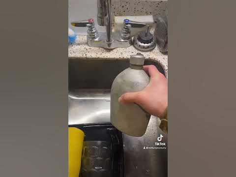How to clean your metal canteen - YouTube
