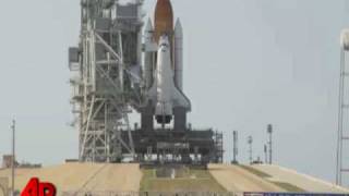 Raw Video: Time-lapse Shows Shuttle Roll Back