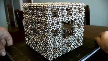 NANODOTS - Cubes of Sierpinski