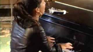 Alicia Keys - 3 SONGS in AOL sessions