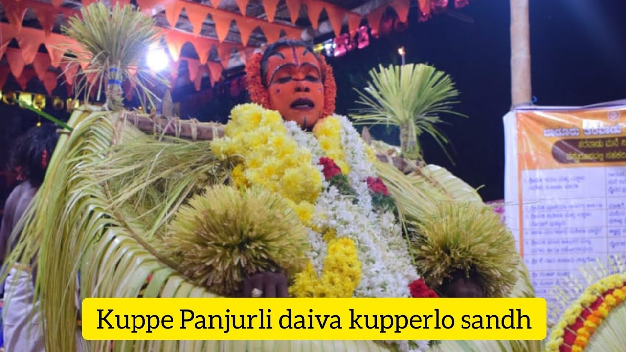 panjurli daiva kola. kasargod. kupperlo sandh🙏.   koldhari : aithappa kannur