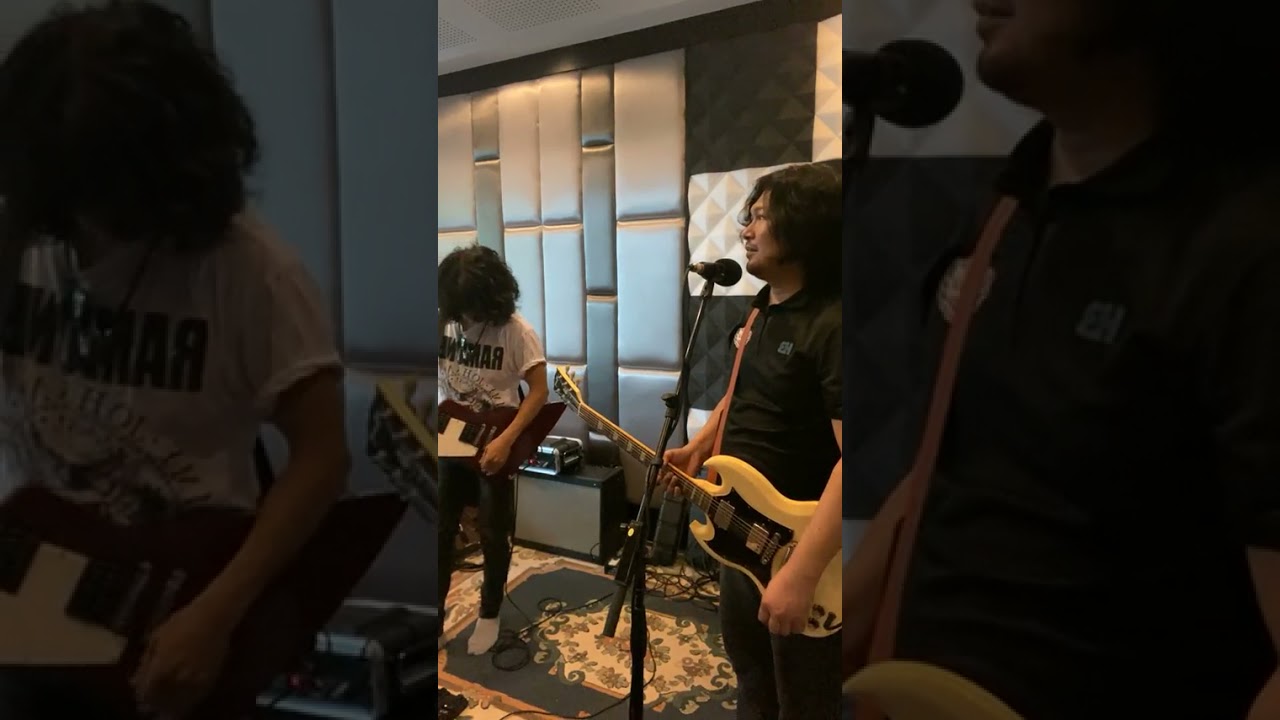 ไก่กะละมังแบนด์ซ้อมกับพี่เสก