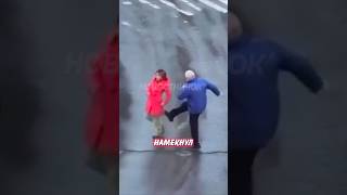 🥴 Соседке не понравились машины во дворе — вот что было дальше! | Новостничок