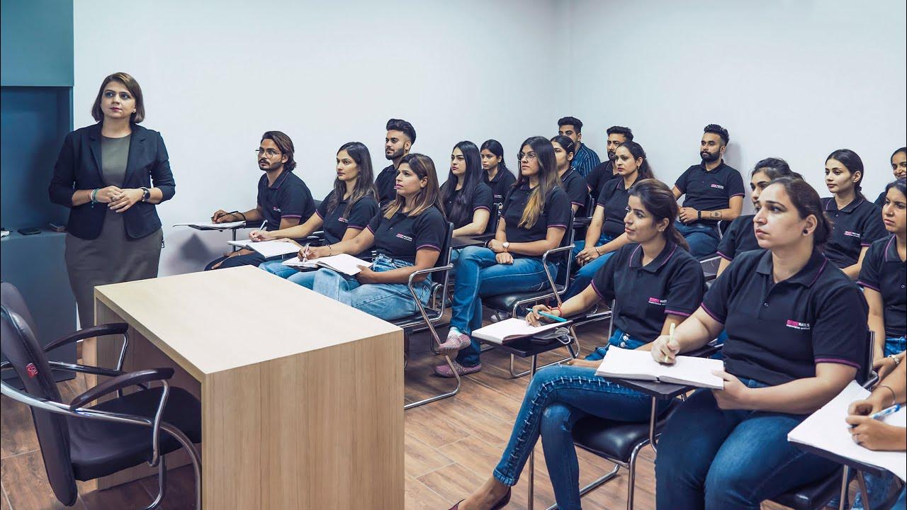 headmasters-academy-jalandhar-best-cosmetology-academy-in-jalandhar