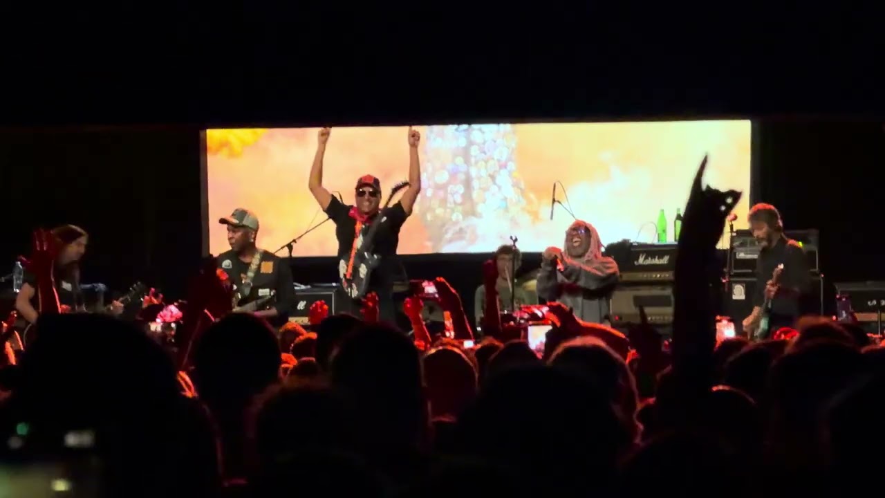 Tom Morello & Living Colour performs "Cult of Personality" at Irving Plaza