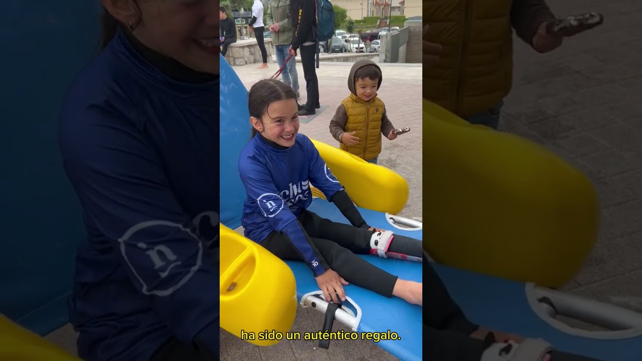 Testimonios inspiradores: Superlú surfea sin barreras en Cantabria