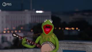 Kermit the Frog Performs \