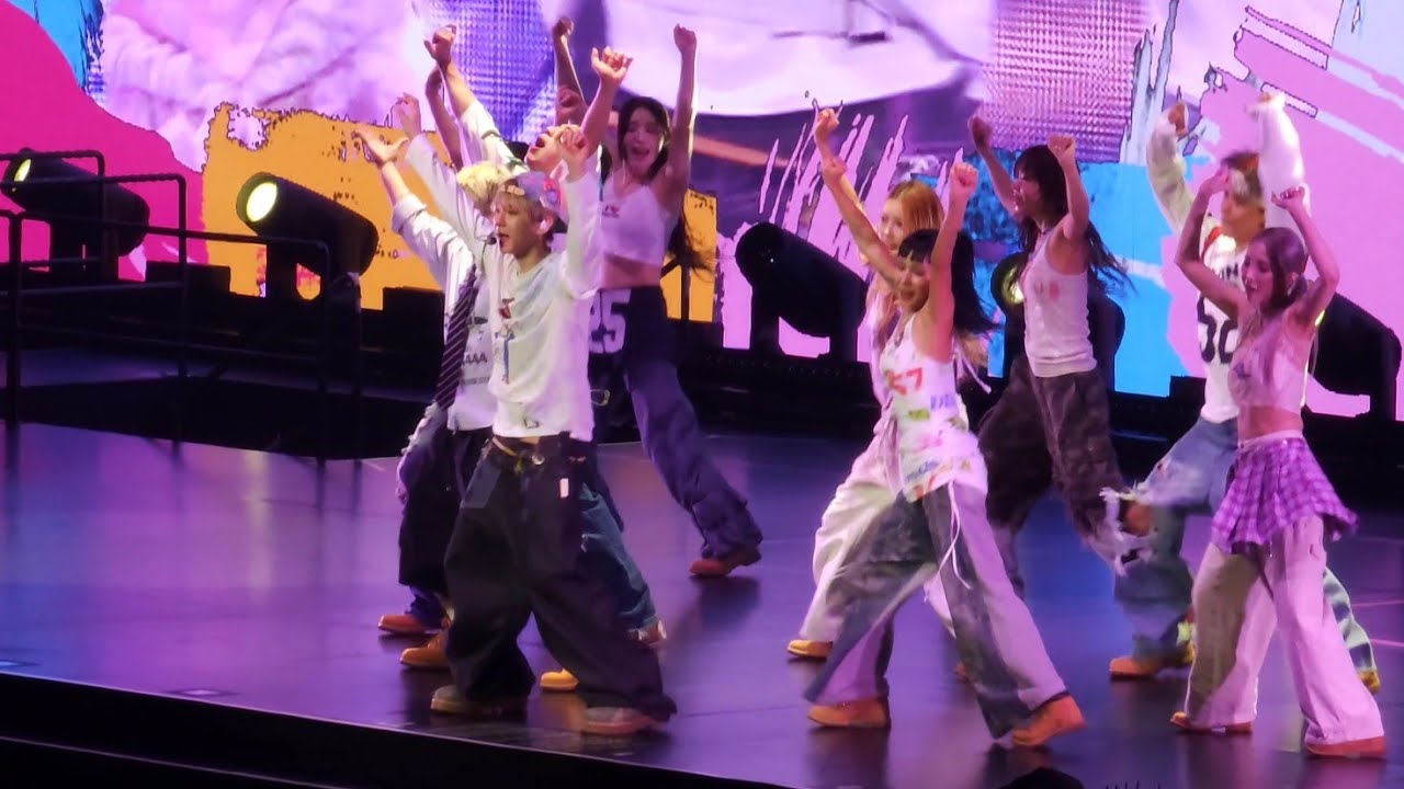 250927 Elevator + Betcha + Candy Baekhyun 백현 World Tour Reverie in Hong Kong Day1