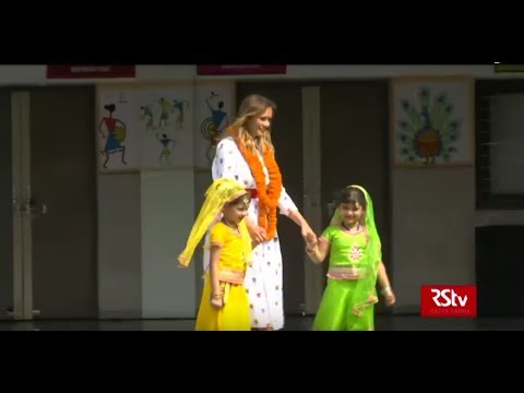 Video: Privire De Melania Trump în India