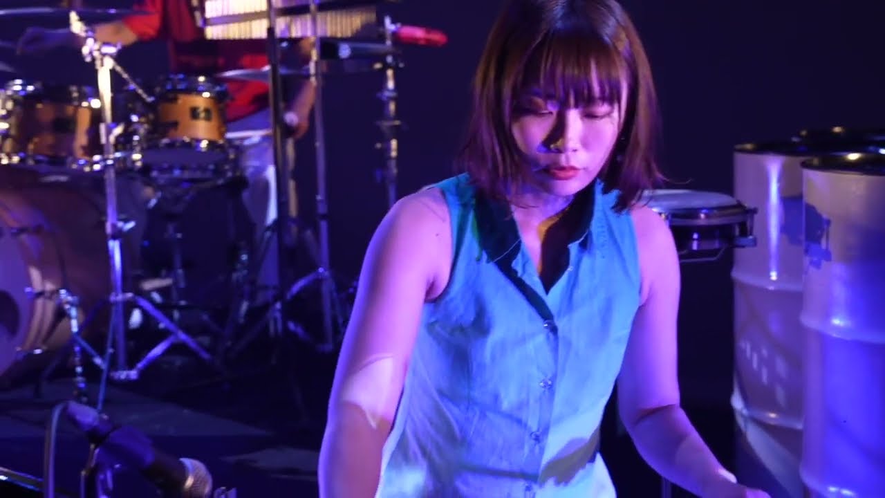 Structure in Blue / Steelpan Band PAN NOTE MAGIC