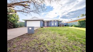 24 Lachlan Way