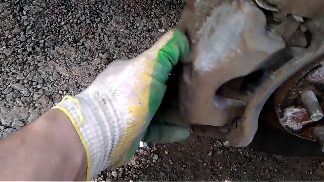 шаркающий звук при повороте налево