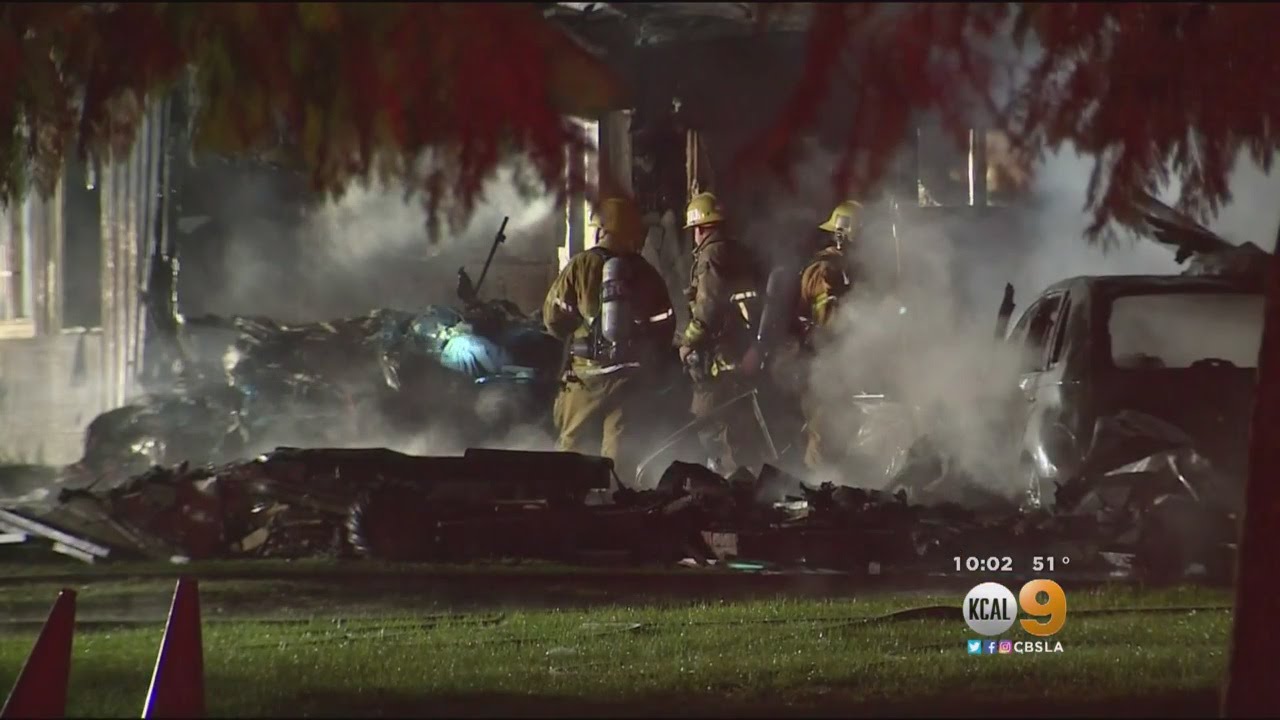 At Least 3 Dead After Small Plane Crashes Into Riverside Home - YouTube