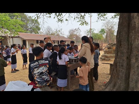 แจกแตงโมให้น้องน้อยนักเฮียน24 กุมภาพันธ์ ค.ศ. 2026