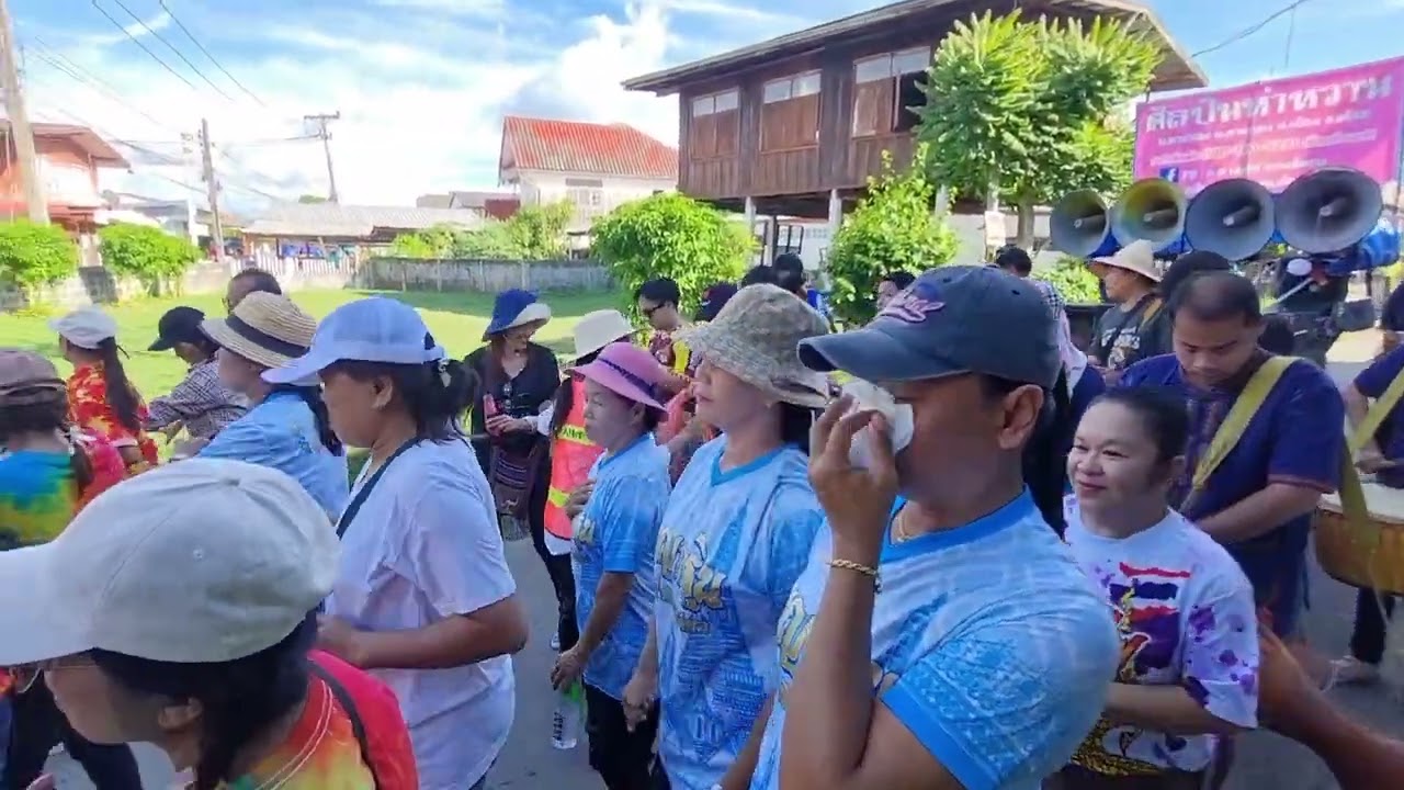 แห่งานบุญกฐินสามัคคีบ้านตาดทอง... วัดอัมพวันเหนือ (วัดน้อย)   #บ้านตาดทอง   #แห่กฐิน #แห่กองยาว