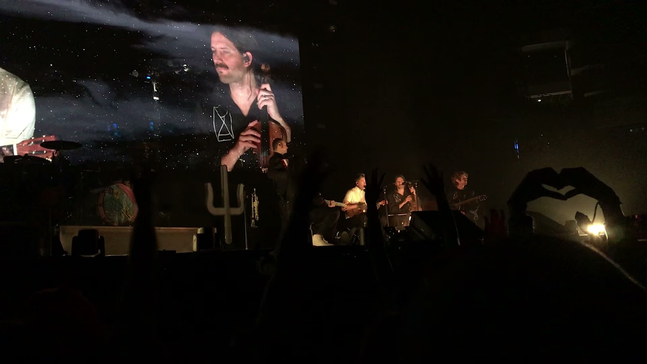 twenty one pilots - Campfire Acoustic medley (Live in Columbus 10/29)