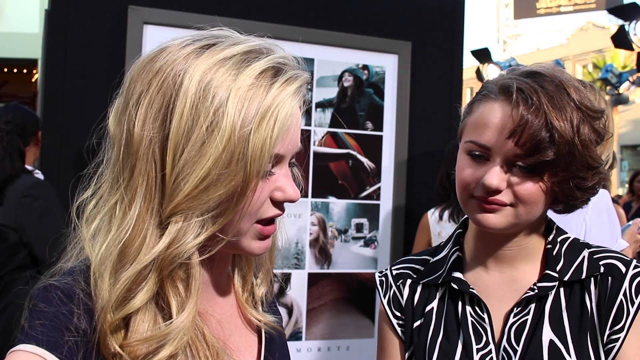 Joey King and Sierra McCormick Interview
