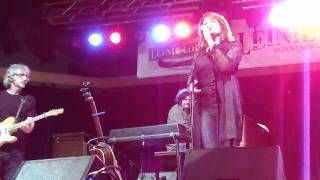 Rosanne Cash - Radio Operator