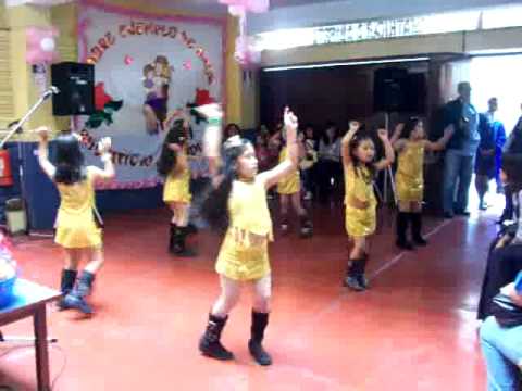 Luna Bonita - Cancin de Agua Bella bailado por nias del Colegio Manuel Pardo de Santa Anita
