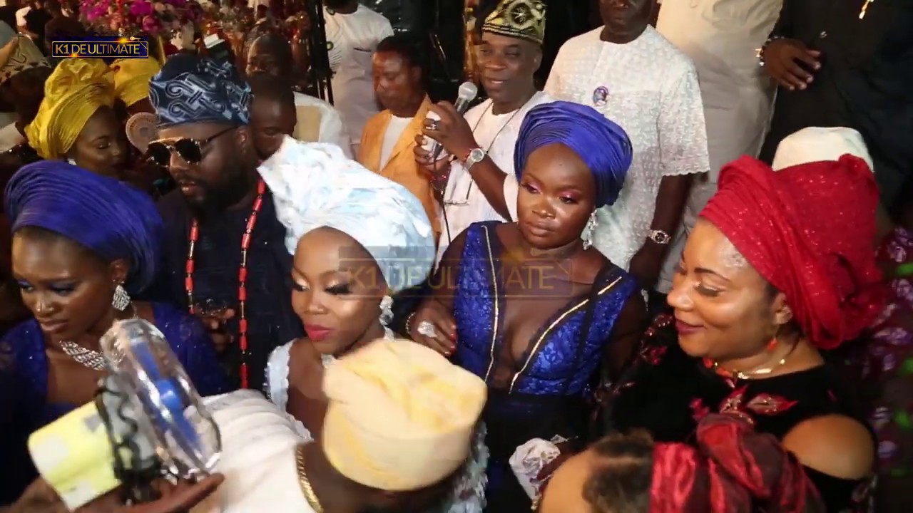 K1 DEULTIMATE EULOGIES OBA ELEGUSHI AT THE WEDDING MAYOMI AND MOFE auf YouTube ansehen K1 DEULTIMATE EULOGIES OBA ELEGUSHI AT THE WEDDING MAYOMI AND MOFE auf YouTube ansehen