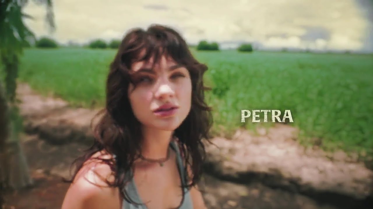 Terra e Paixão - 13° Chamada, destacando Petra (08/05/23) Globo.