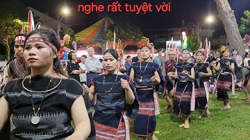 cồng chiêng bahnar đến từ huyện kbang giao lưu ở TP Pleiku nghe rất tuyệt vời