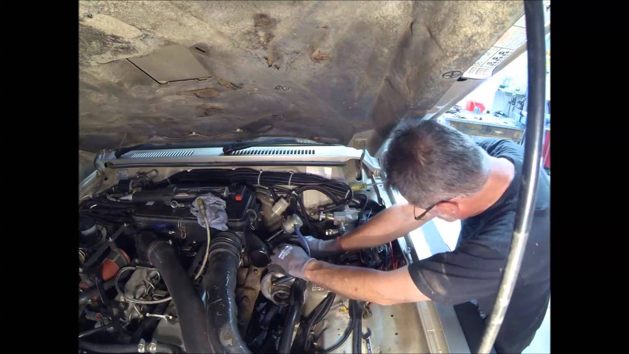 Nissan Patrol GQ TD42 removing the exhaust manifold (timelapse) YouTube